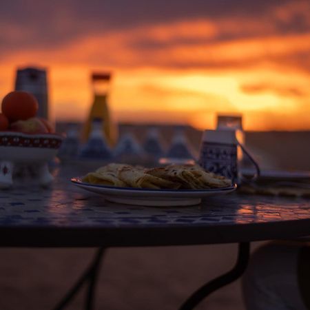 Royal Luxury Camp Hotel Merzouga Bagian luar foto