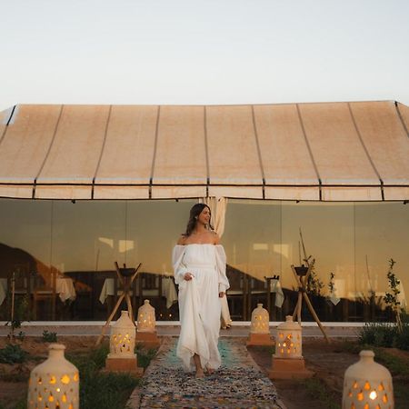 Royal Luxury Camp Hotel Merzouga Bagian luar foto