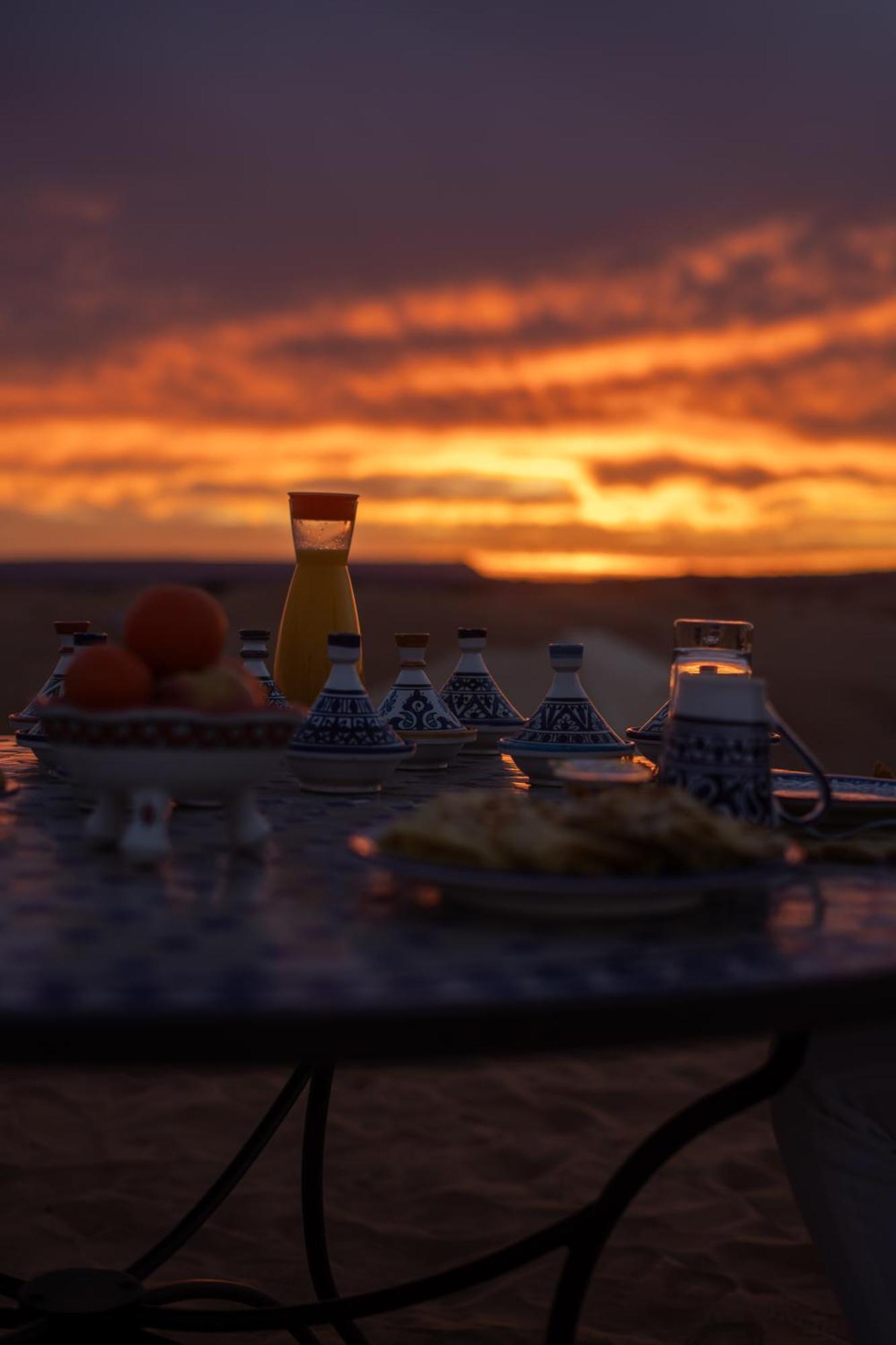 Royal Luxury Camp Hotel Merzouga Bagian luar foto