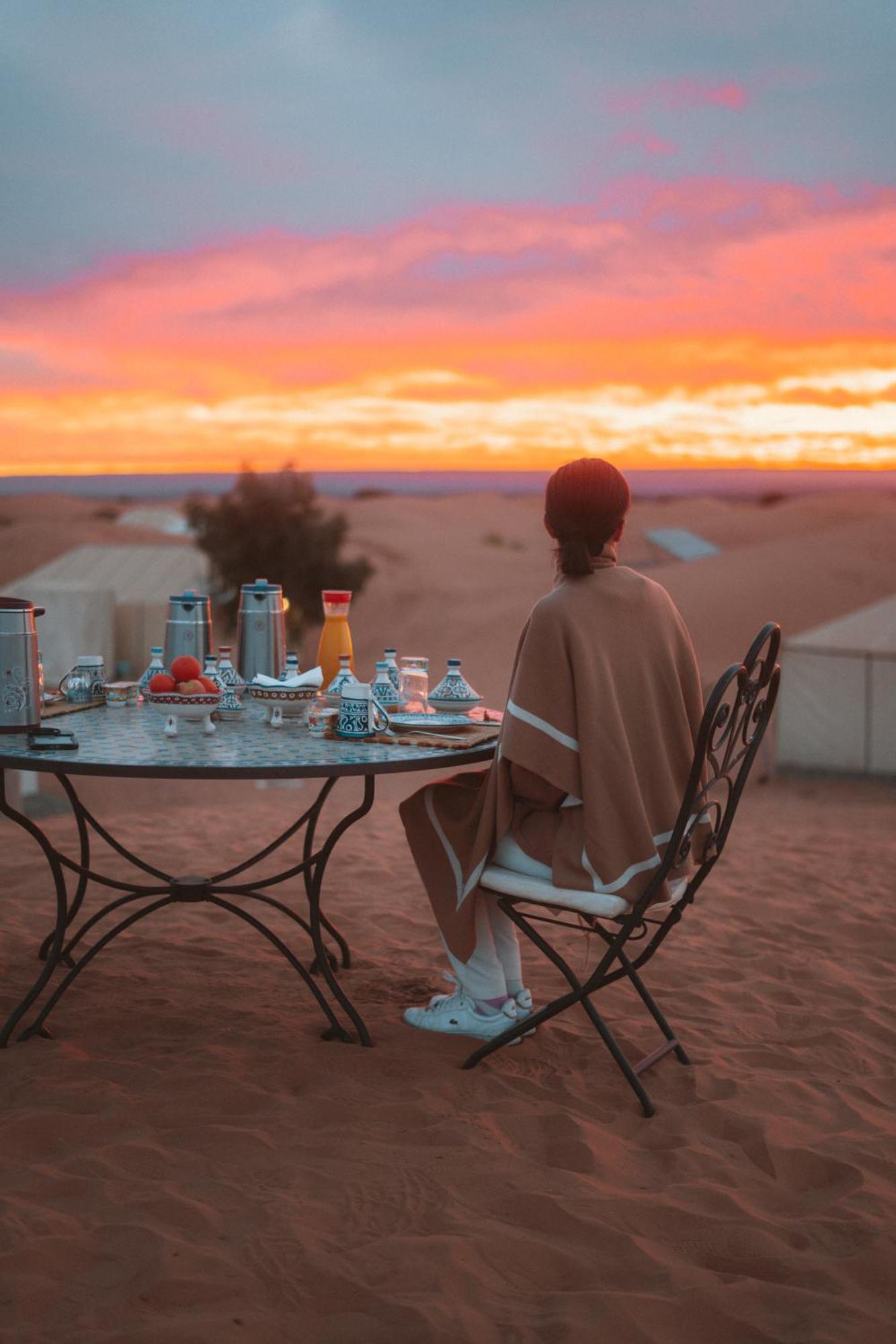 Royal Luxury Camp Hotel Merzouga Bagian luar foto