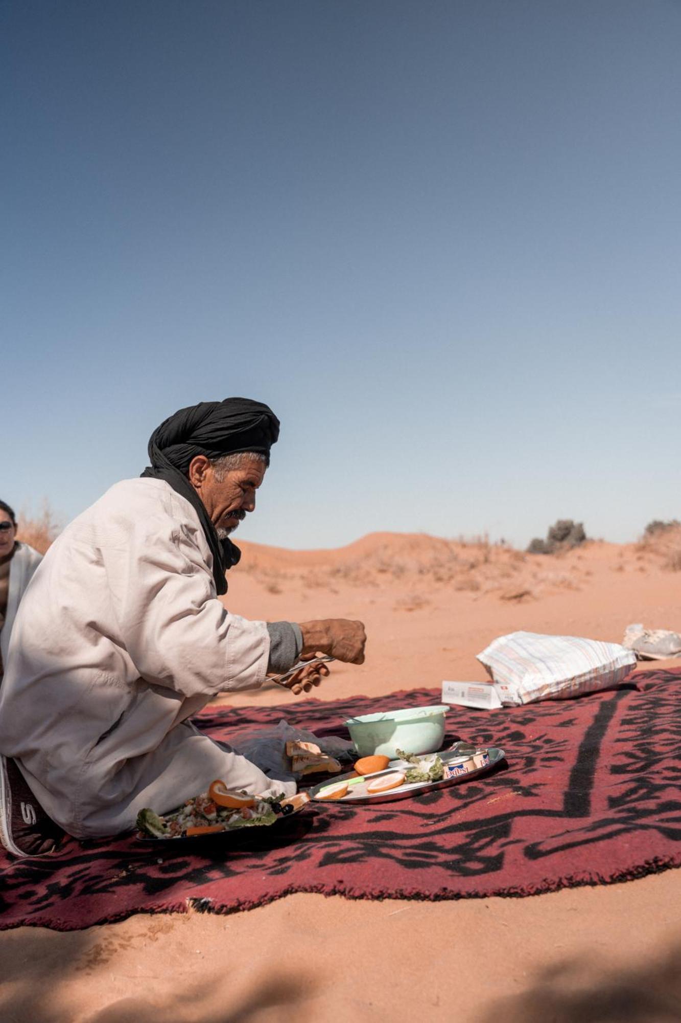 Royal Luxury Camp Hotel Merzouga Bagian luar foto