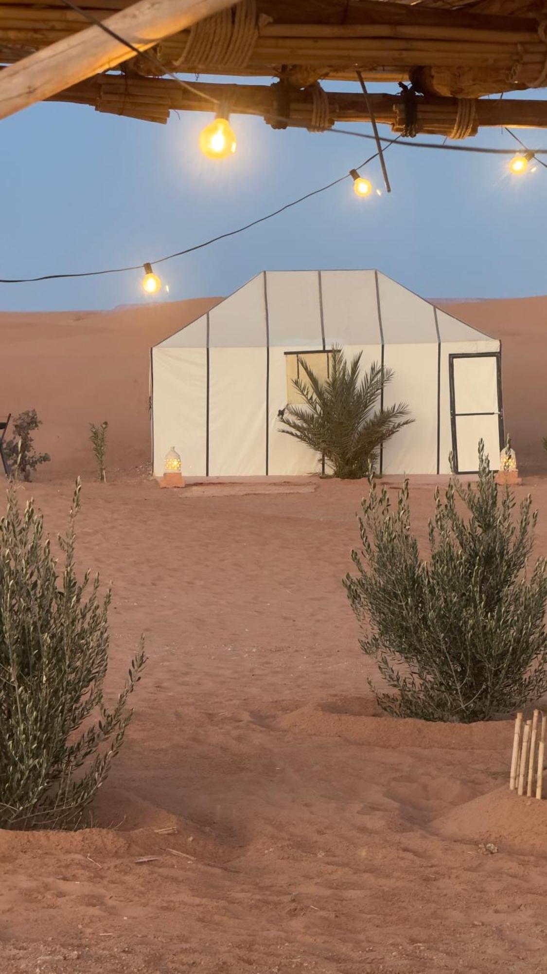 Royal Luxury Camp Hotel Merzouga Bagian luar foto