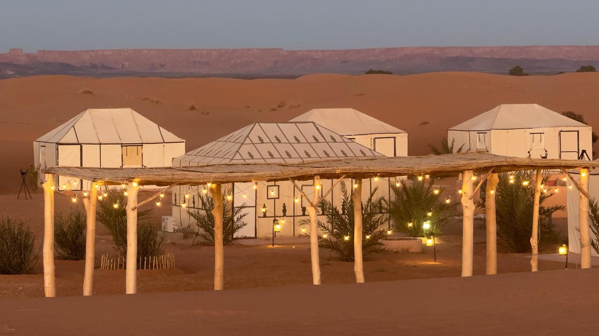 Royal Luxury Camp Hotel Merzouga Bagian luar foto