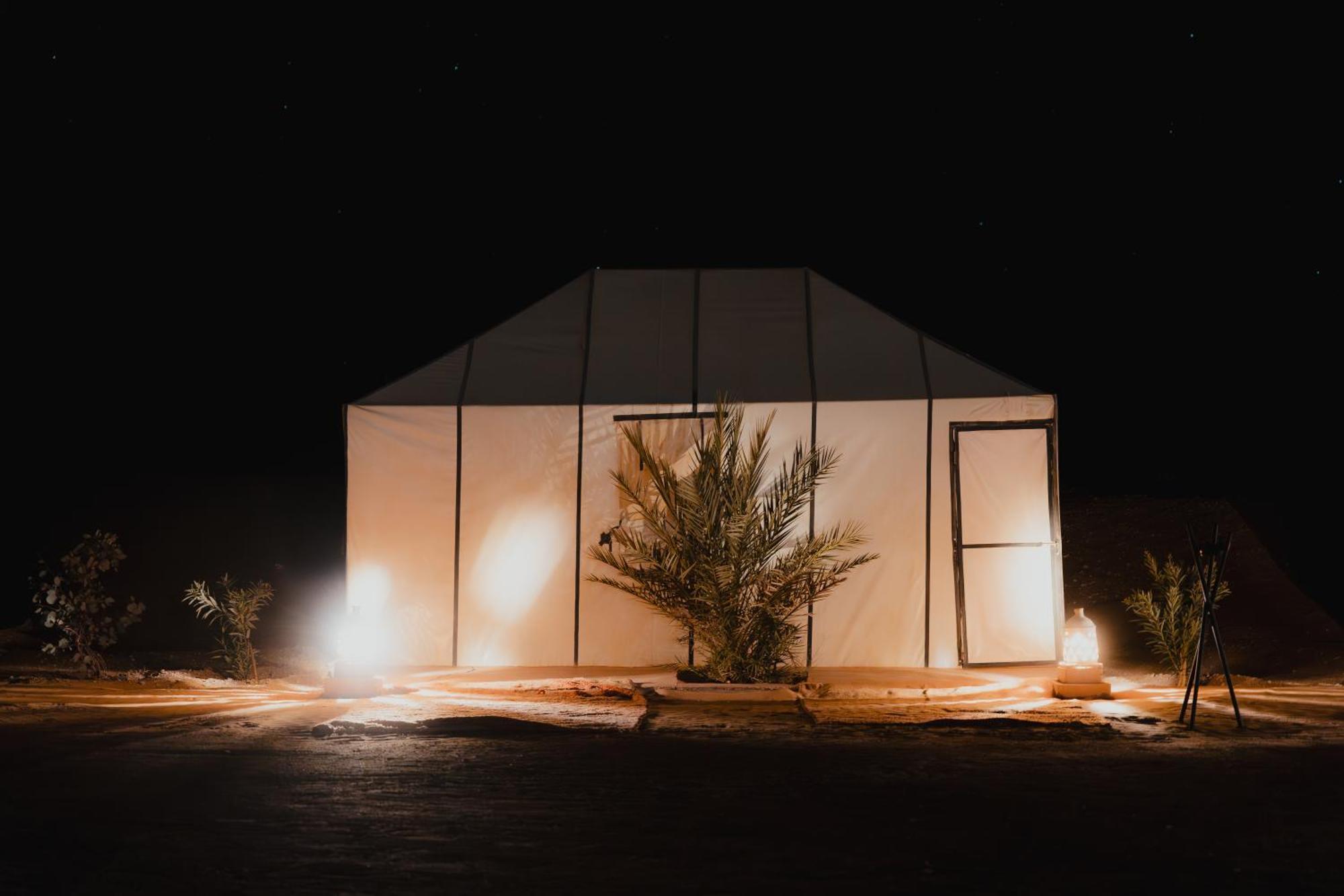 Royal Luxury Camp Hotel Merzouga Bagian luar foto