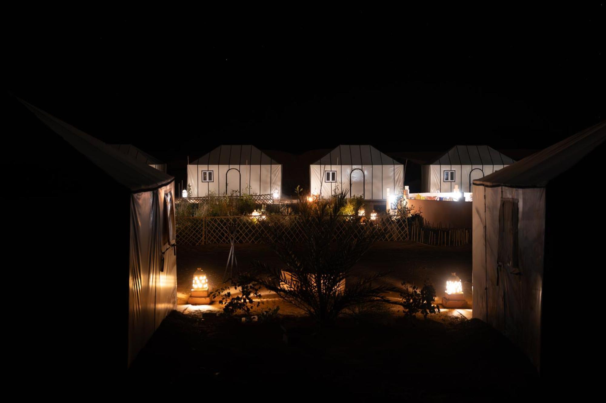 Royal Luxury Camp Hotel Merzouga Bagian luar foto