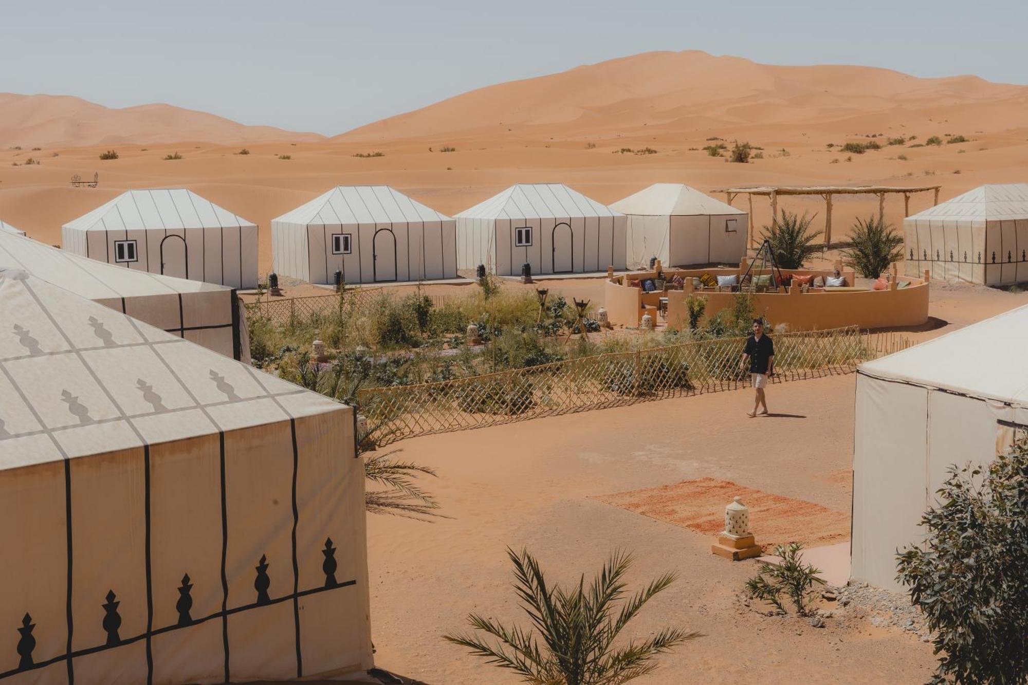 Royal Luxury Camp Hotel Merzouga Bagian luar foto