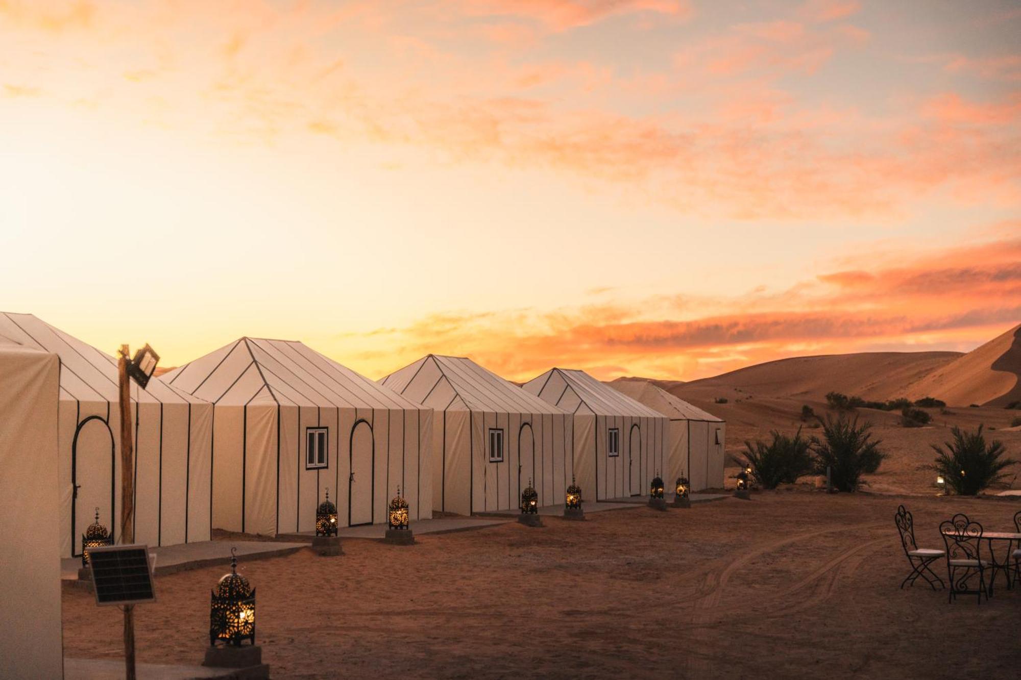 Royal Luxury Camp Hotel Merzouga Bagian luar foto