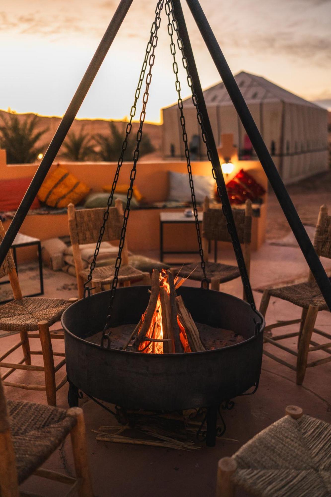 Royal Luxury Camp Hotel Merzouga Bagian luar foto