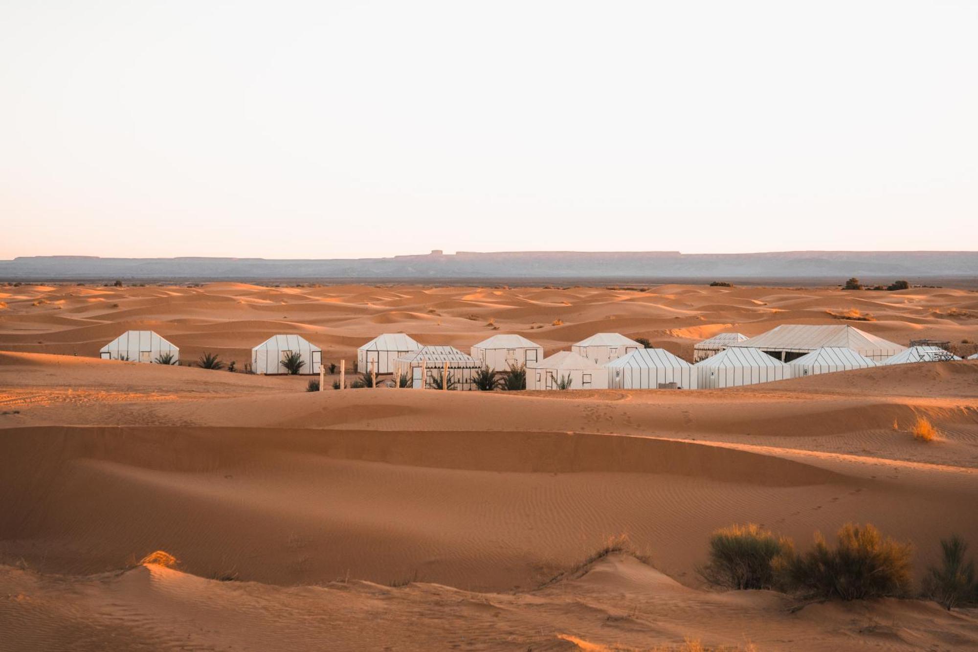 Royal Luxury Camp Hotel Merzouga Bagian luar foto