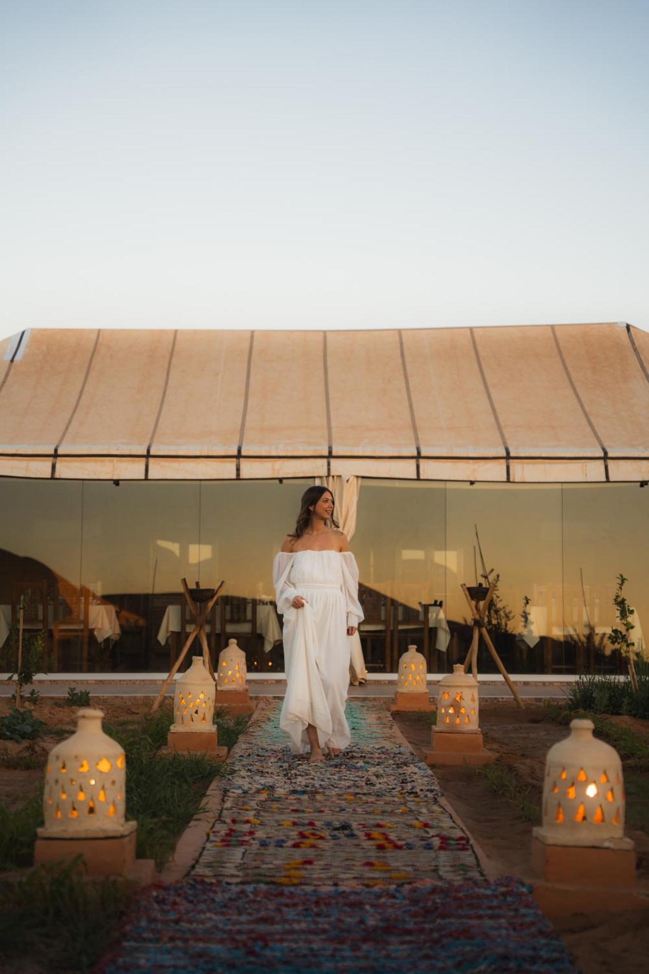 Royal Luxury Camp Hotel Merzouga Bagian luar foto
